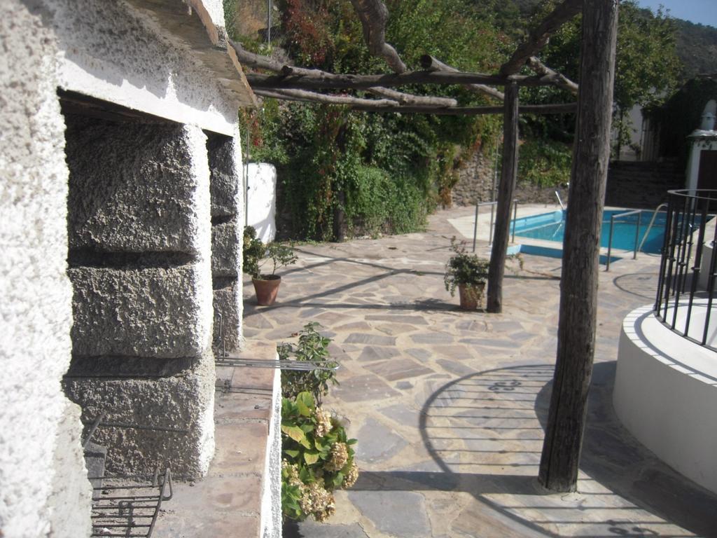 La Ermita Del Poqueira Apartment Bubion Bilik gambar